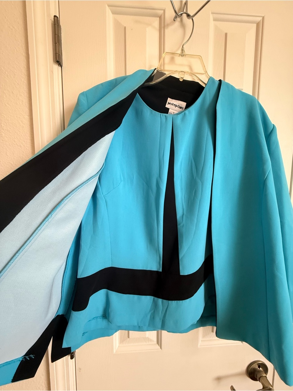 Perceptions Aqua and Black Cropped Colorblock Blazer with vest